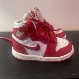 New Jordan 1s. Size 5C